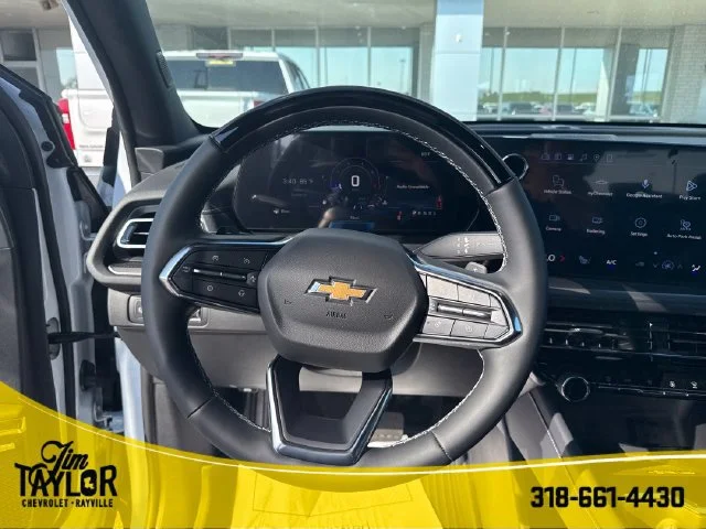 New 2027 Polar White Tricoat Chevrolet LT image 17