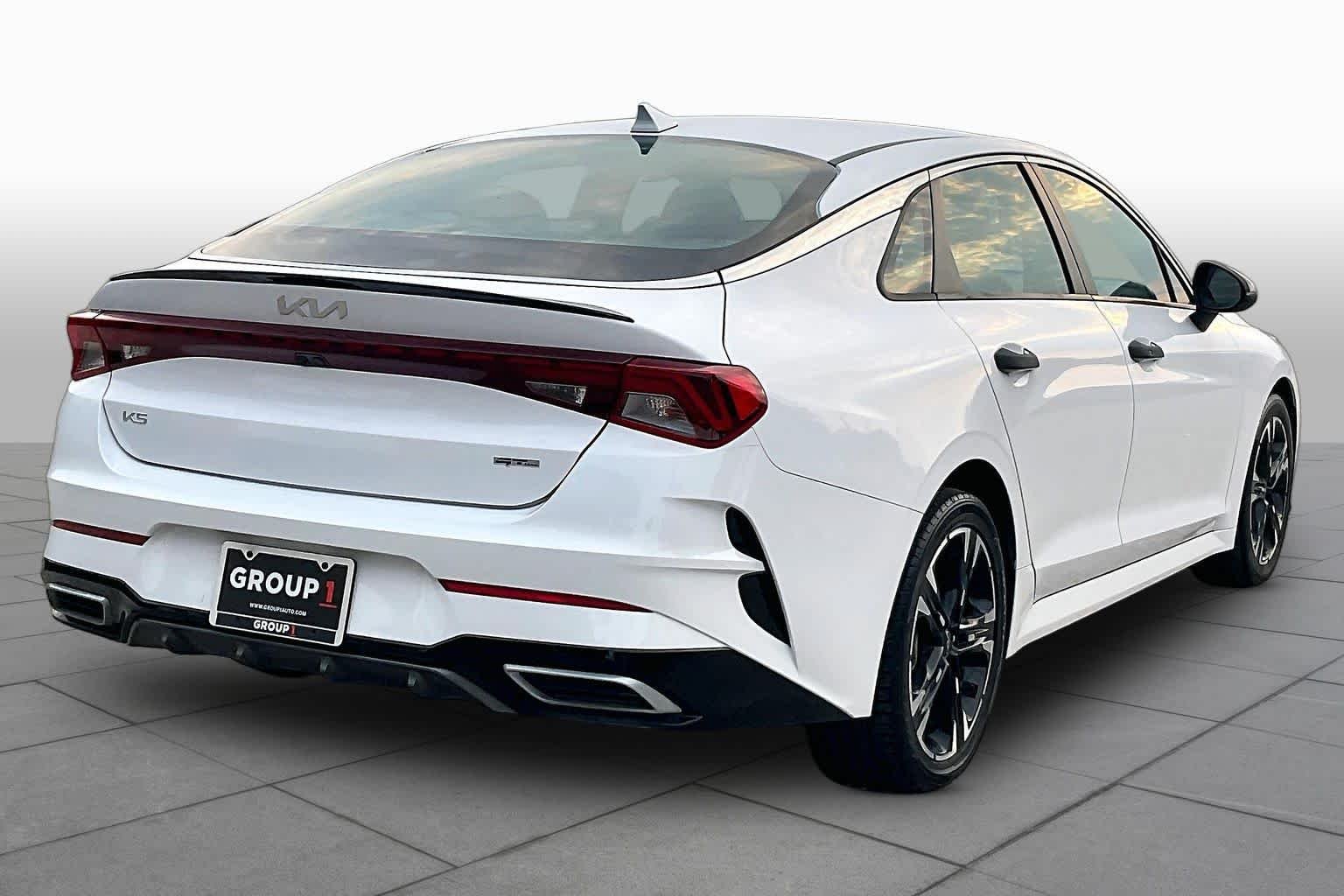 Used 2023 Glacial White Pearl Kia GT-Line image 12