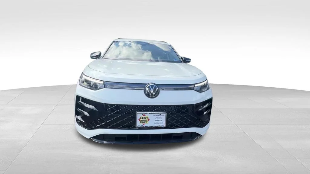 New 2026 White Pearl Volkswagen SE R-Line Black image 15