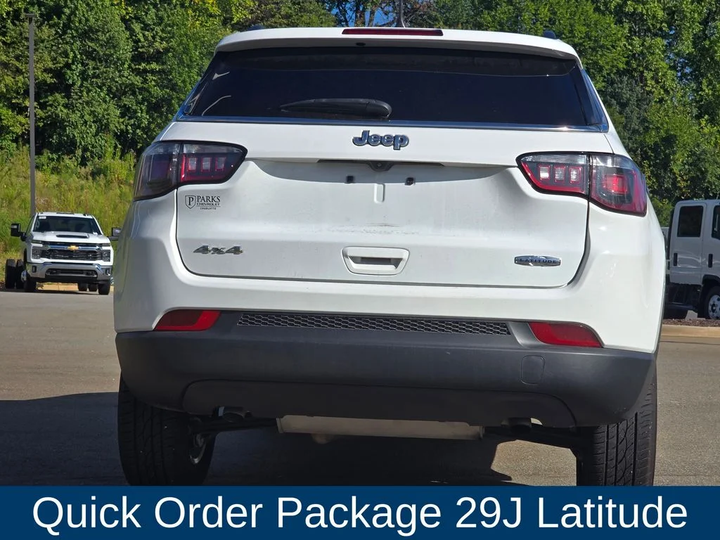 Used 2024 White Jeep Latitude image 3