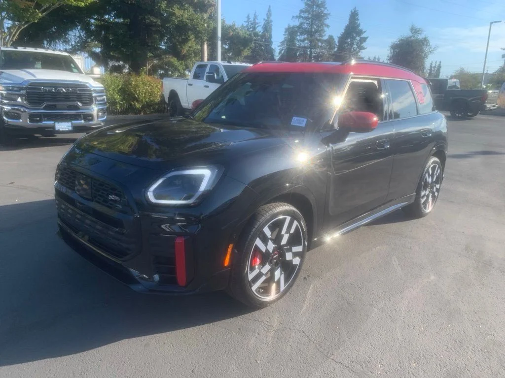 Used 2025 Midnight Black MINI Iconic image 1