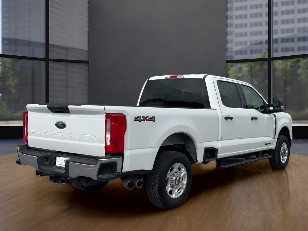 Used 2025 White Ford XLT image 5