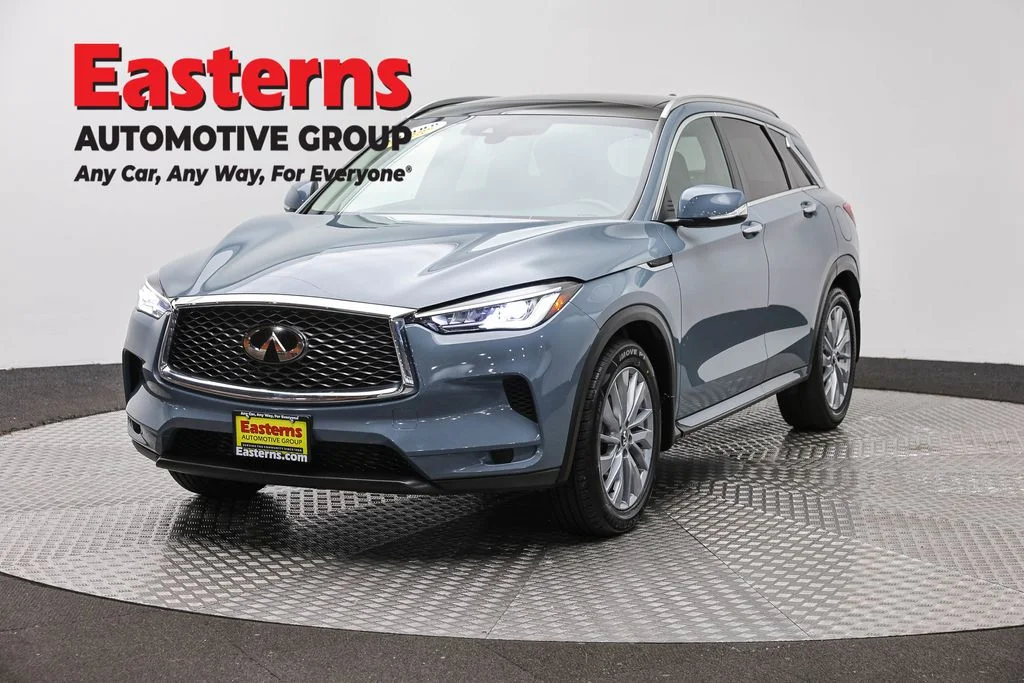 Used 2023 Gray INFINITI LUXE image 1