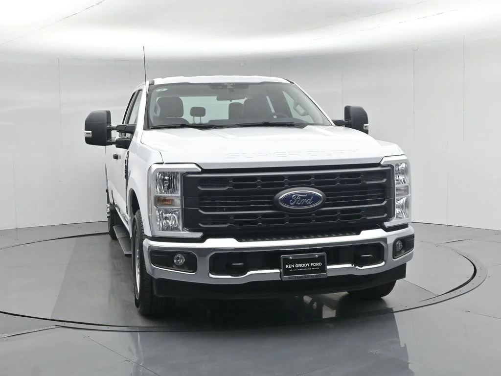 New 2026 Oxford White Ford XL image 52