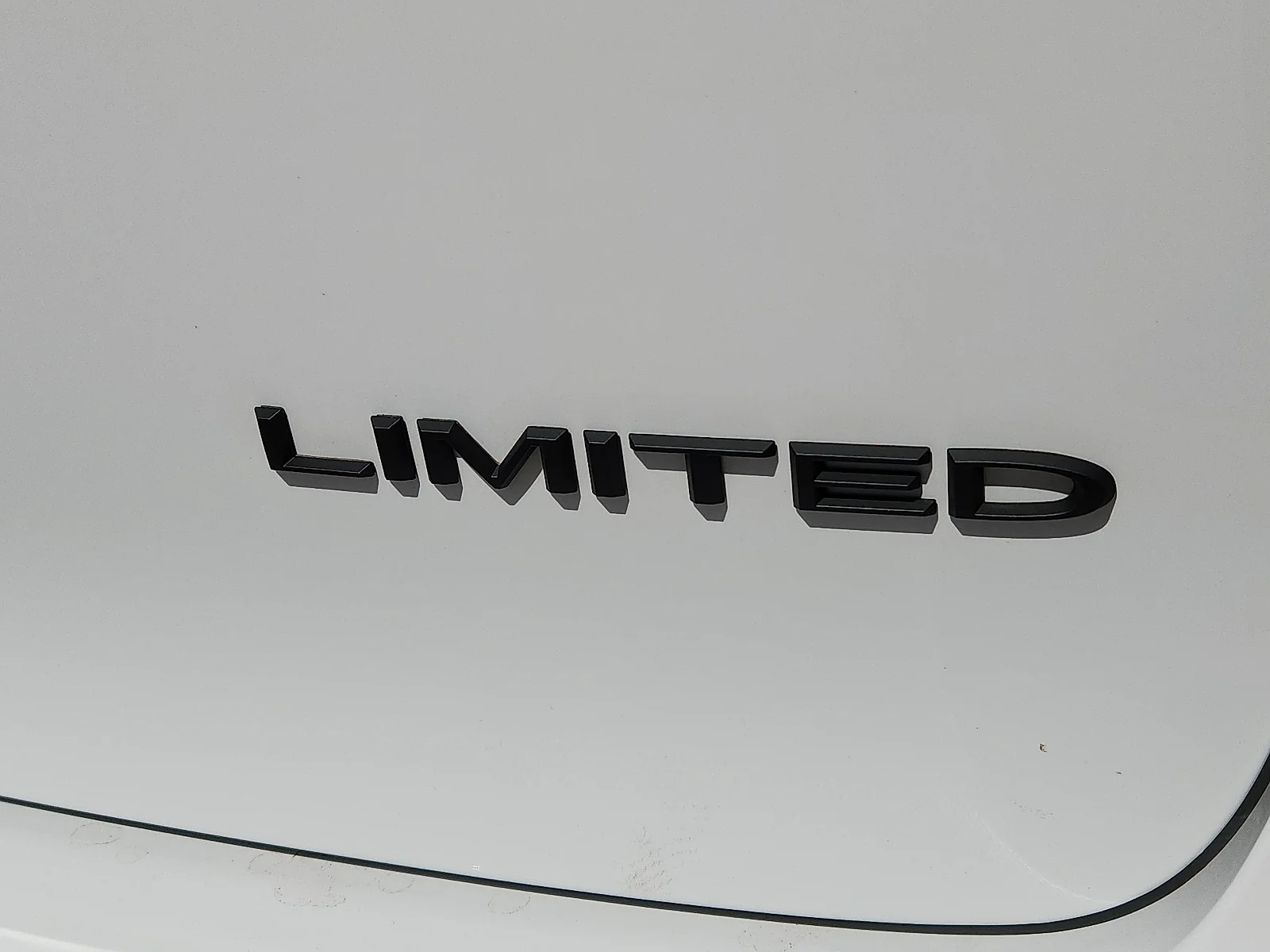New 2026 Bright White Clear-Coat  Paint Chrysler LIMITED image 8