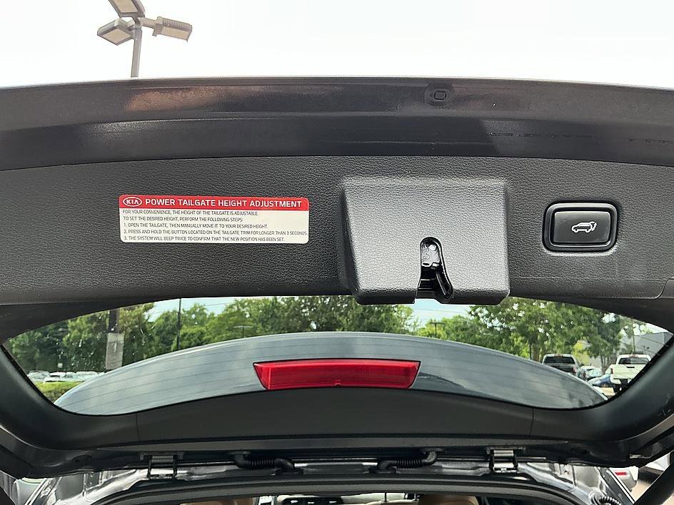 Used 2021 Gravity Grey Kia SX image 29