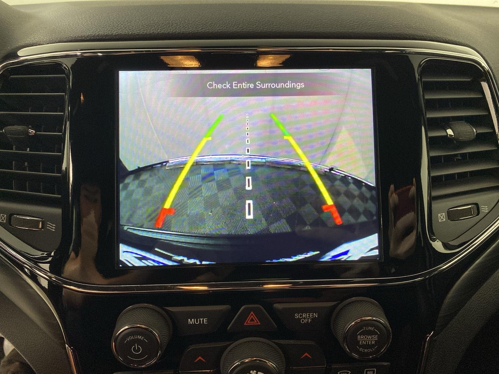 Used 2020 Diamond Black Crystal Pearlcoat Jeep North image 23