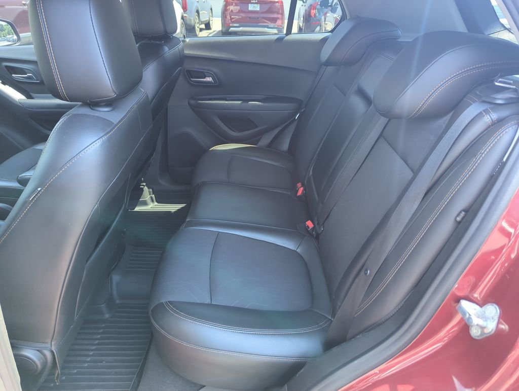 Used 2018 Red Chevrolet LT image 28