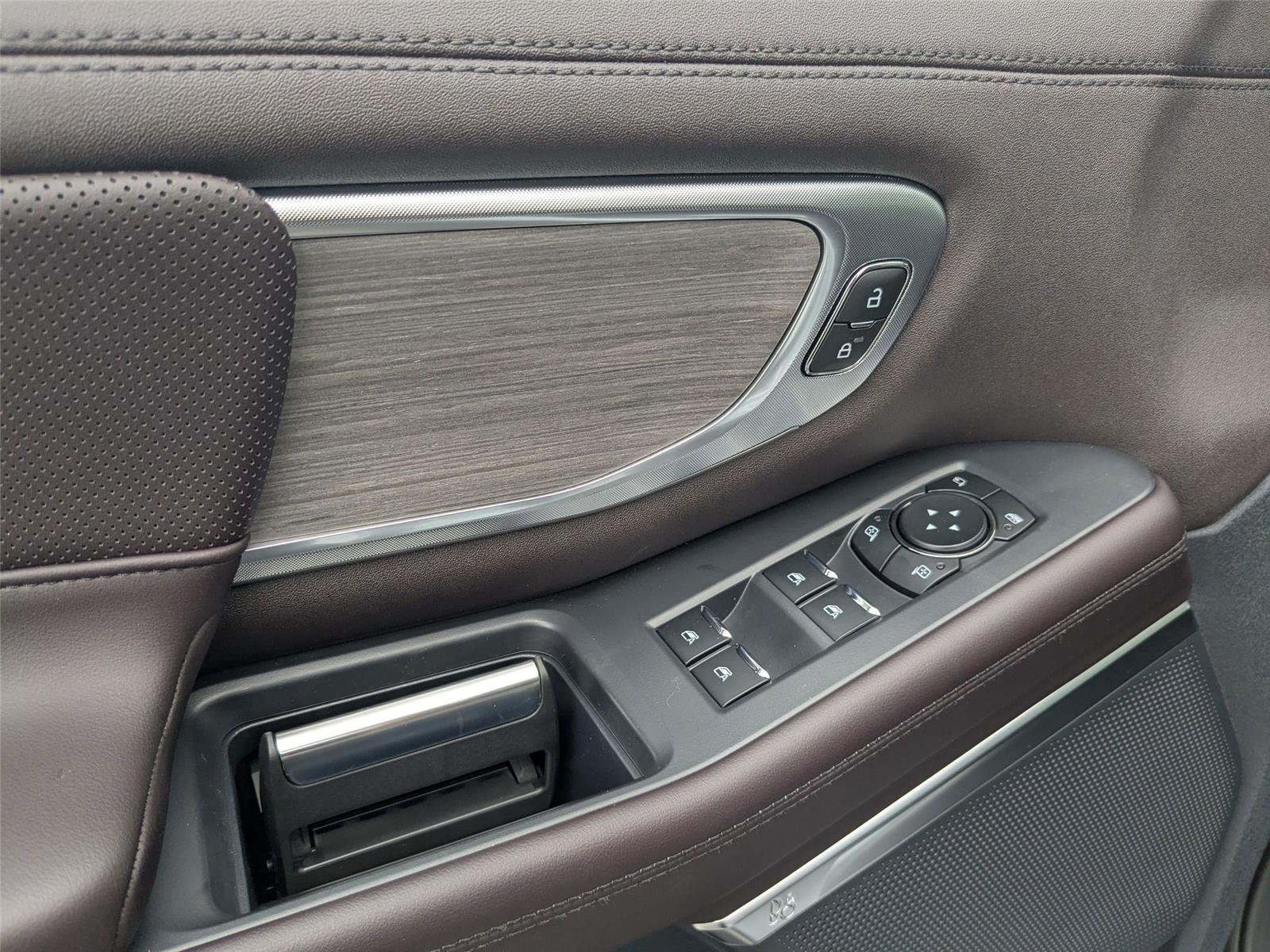New 2026 Space Silver Metallic Ford Platinum® image 12