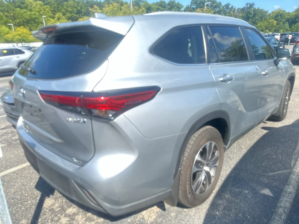 Used 2023 Celestial Silver Metallic Toyota Hybrid XLE image 4