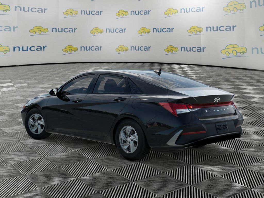 New 2026 Black Hyundai SE image 5