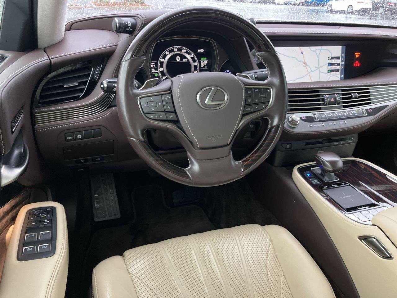 Used 2018 White (Eminent White Pearl) Lexus 500h image 17