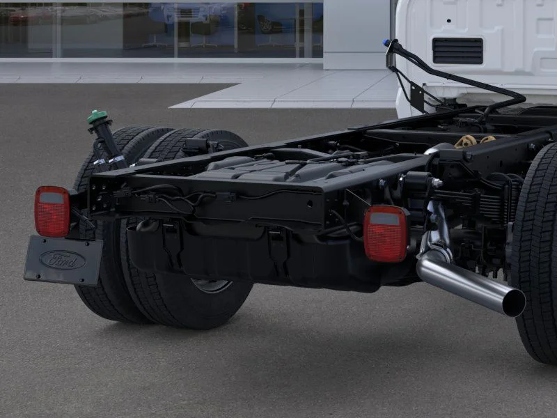 New 2025 Oxford White Ford F-550® XL image 21