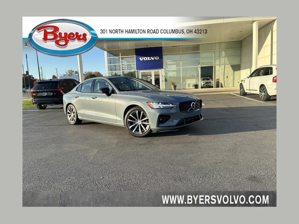 2022 Volvo S60 Momentum