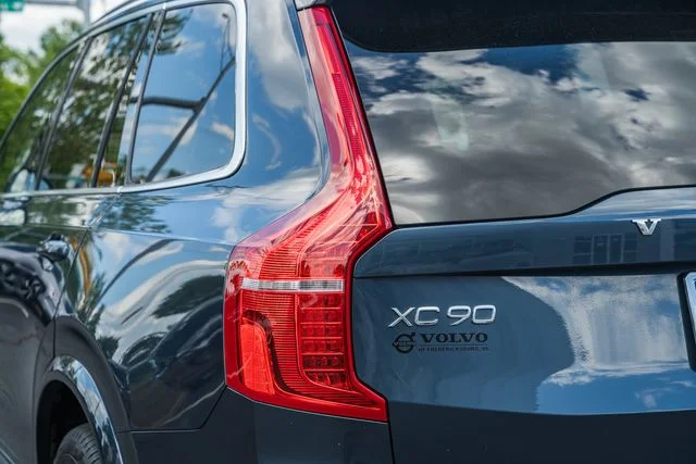 Certified Used 2023 Denim Blue Volvo Ultimate image 7