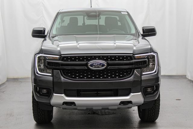 New 2026 Carbonized Gray Metallic Ford XLT image 3