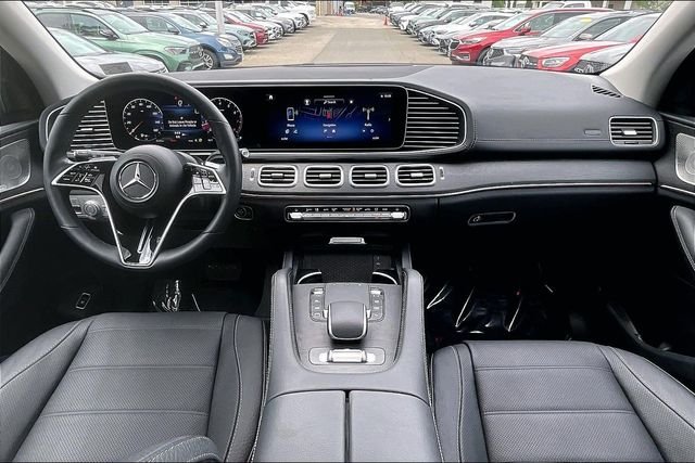 Used 2026 Black Mercedes-Benz GLS 450 image 12
