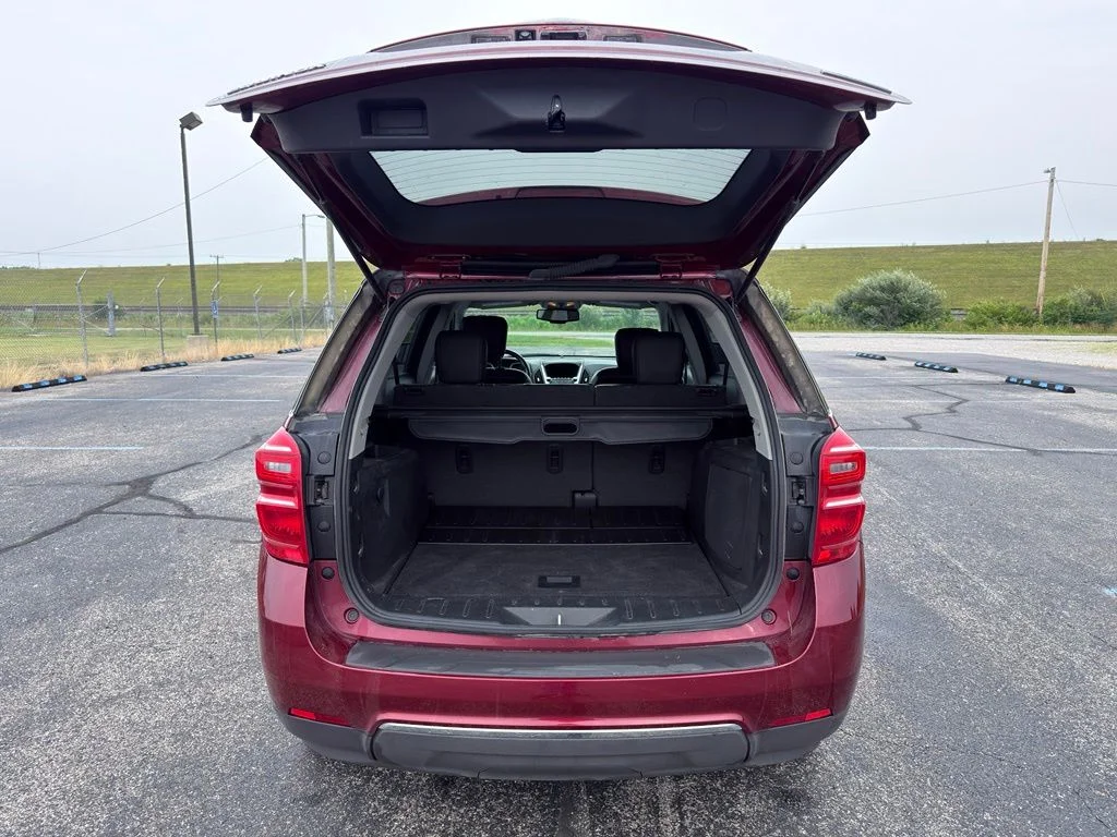 Used 2017 Red Chevrolet Premier image 18