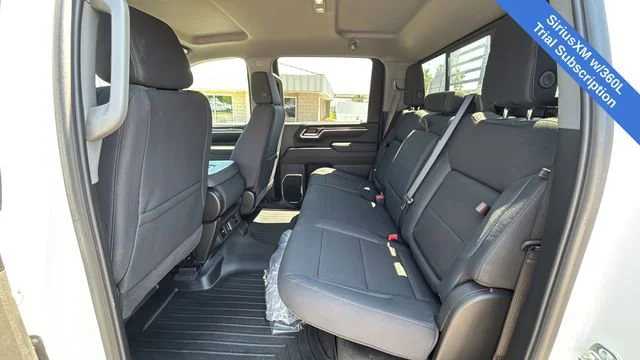 Used 2025 Summit White Chevrolet LT image 20