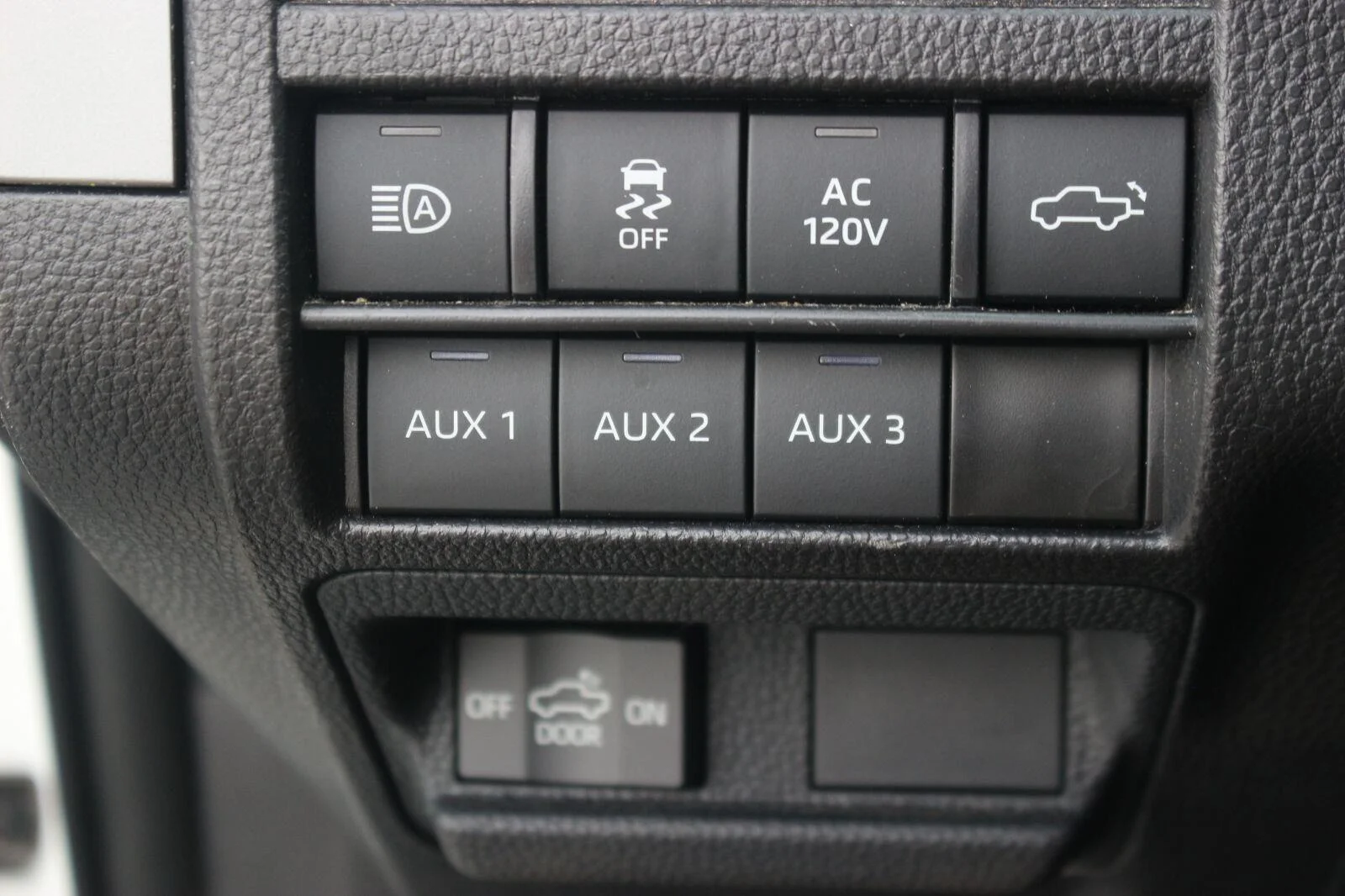 Used 2024 White Toyota SR5 image 35
