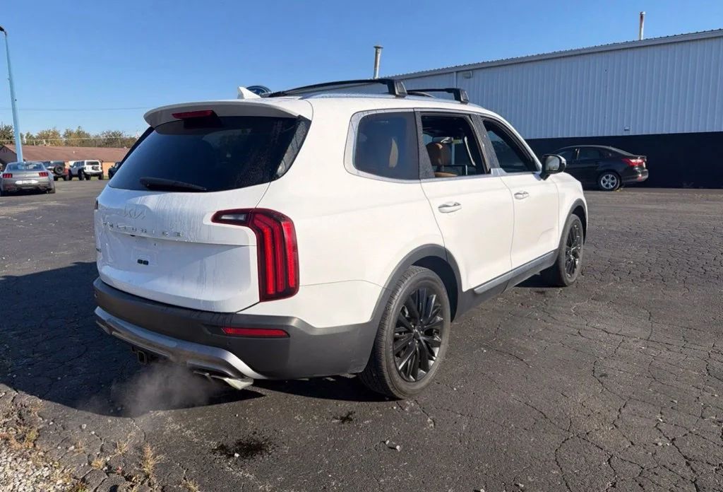 Used 2022 White Kia SX image 5