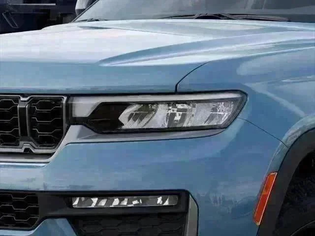 New 2027 Steel Blue Paint Jeep Limited image 18