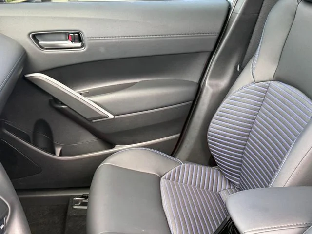Used 2025  Toyota Hybrid XSE image 9