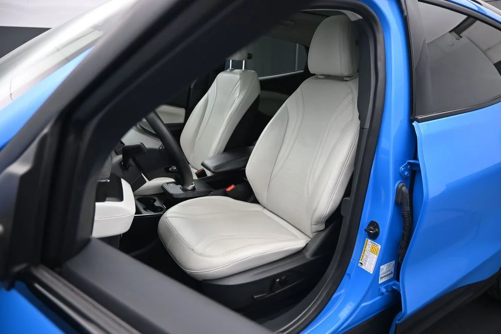 Used 2023 Blue Ford Premium image 8