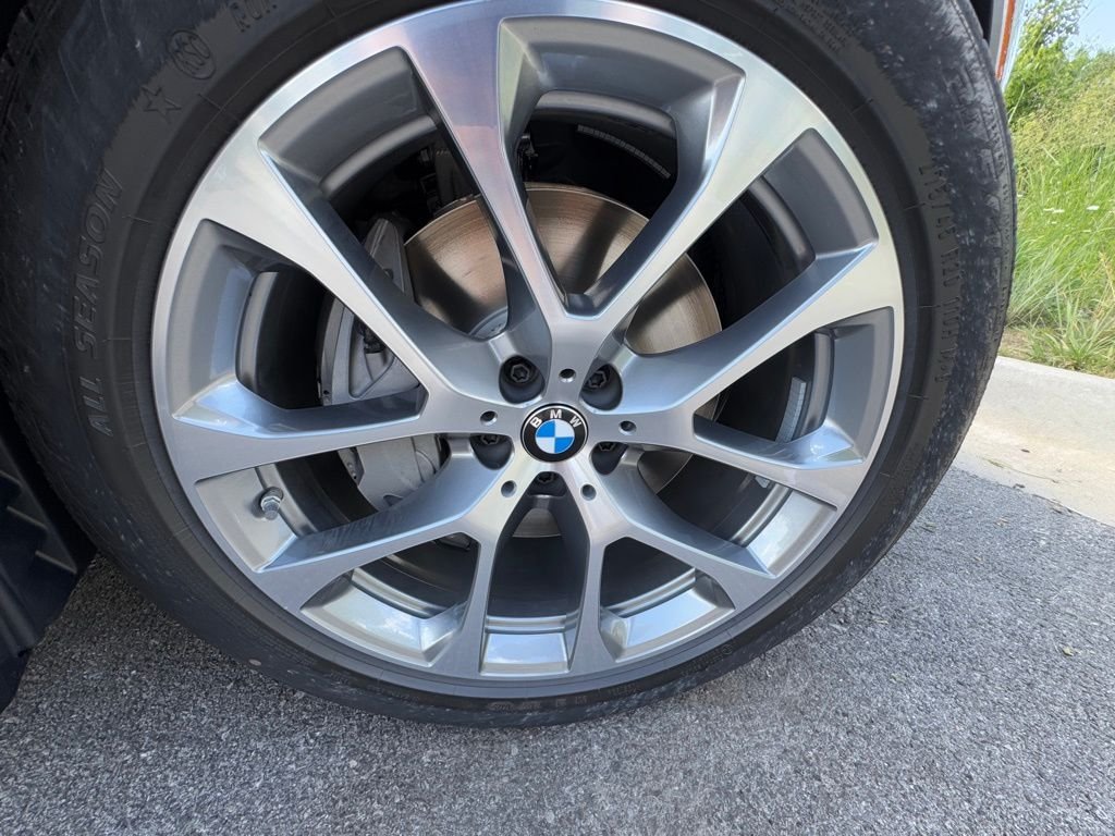 Used 2026 White BMW xDrive50e image 7