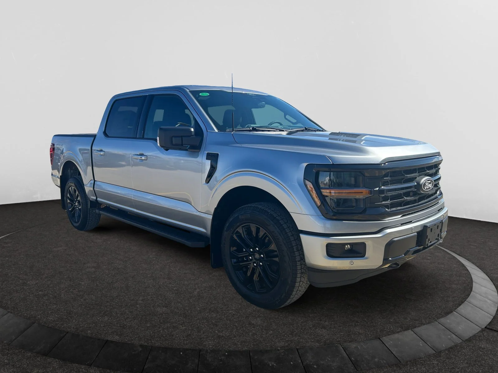 New 2026 Iconic Silver Metallic Ford XLT image 7