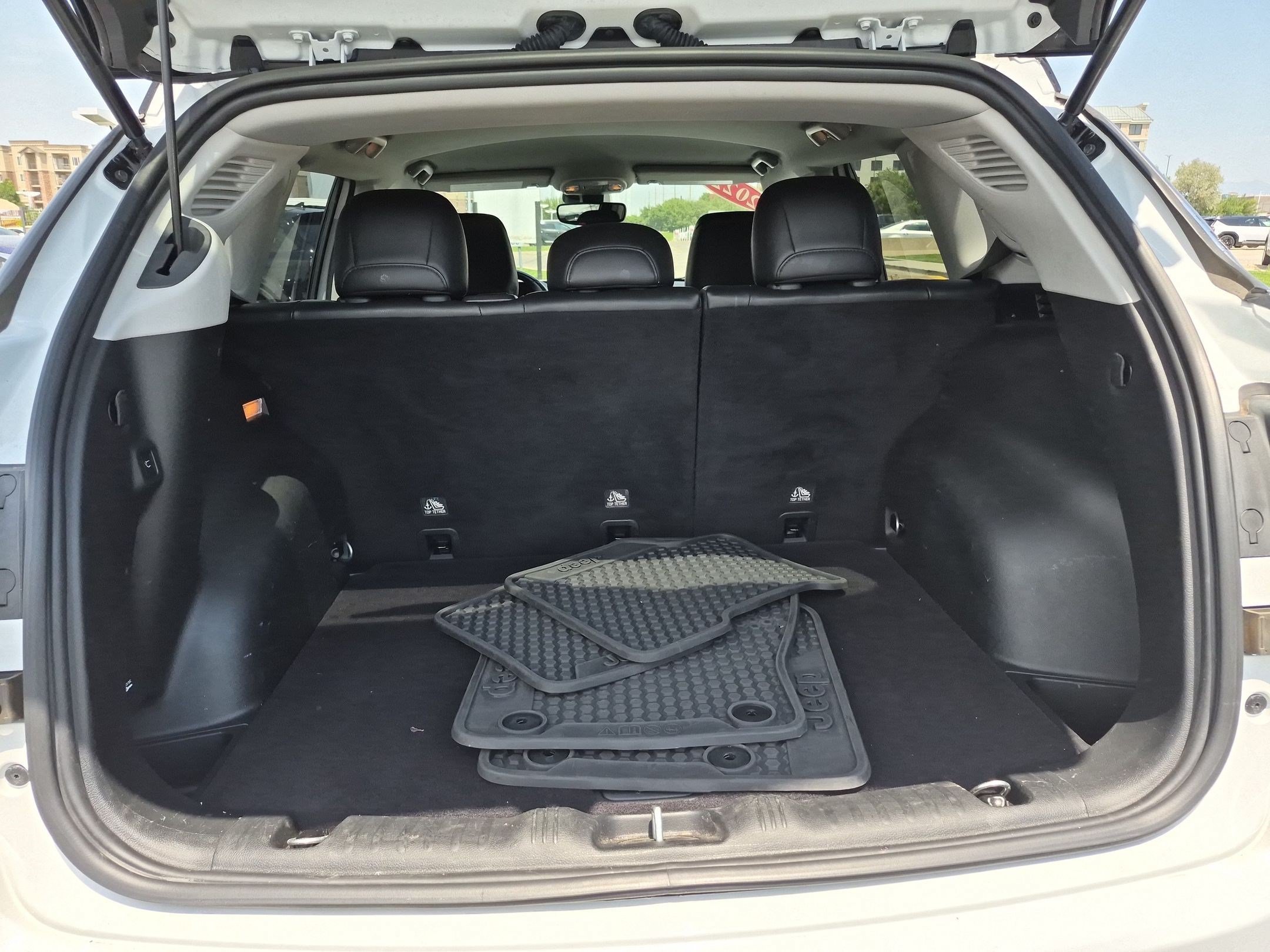 Certified Used 2022 Bright White Clearcoat Jeep Trailhawk image 34