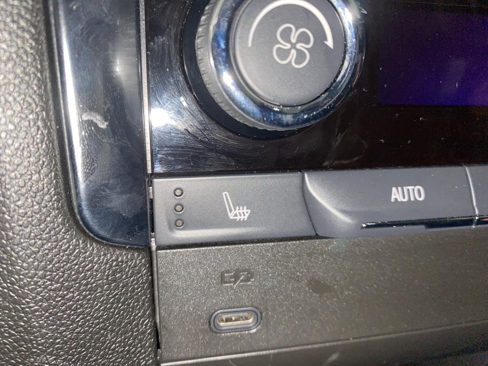 Used 2025 Black Chevrolet Z71 image 27