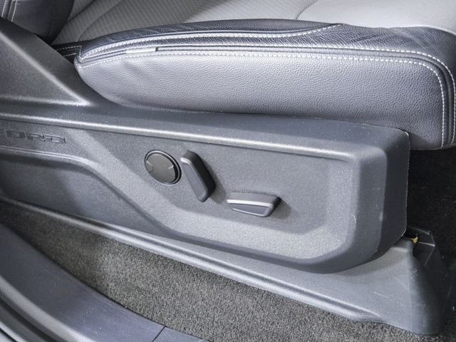 Used 2021 Black Ford XLT image 12