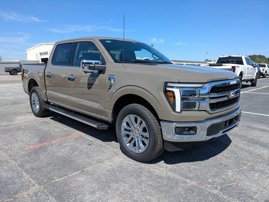 New 2026 Marsh Gray Ford Lariat image 2