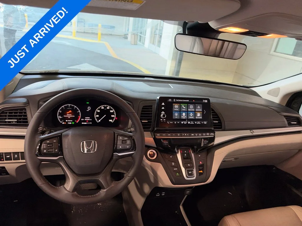 Certified Used 2025 Platinum White Pearl Honda EX-L image 6