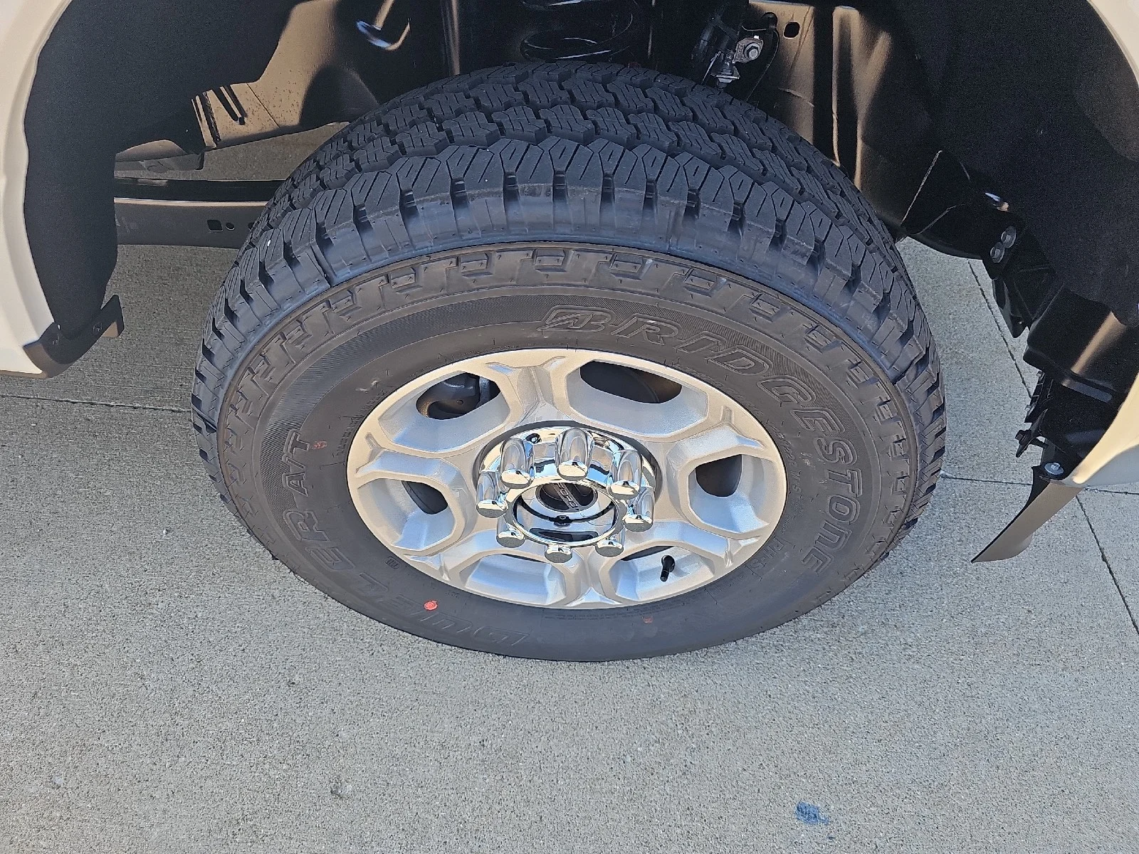 New 2026 Oxford White Ford F-250® XLT image 4