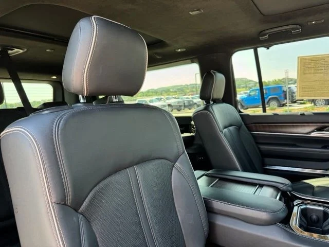Used 2023 Black Jeep Series II image 25