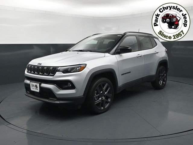 New 2026 Silver Zynith Metallic Clear-Coat Exterior Paint Jeep Limited image 2