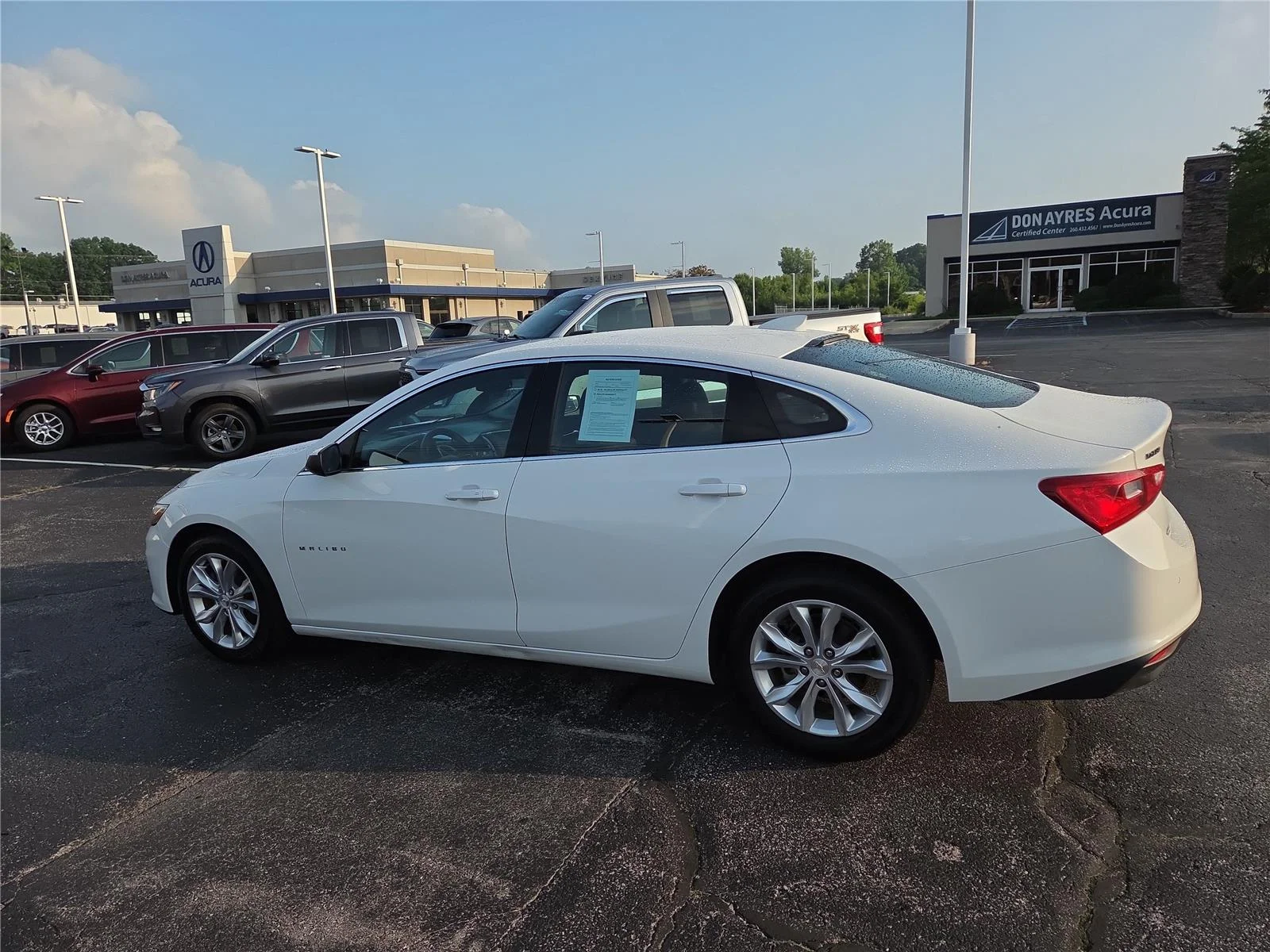 Used 2024 Summit White Chevrolet LT image 25
