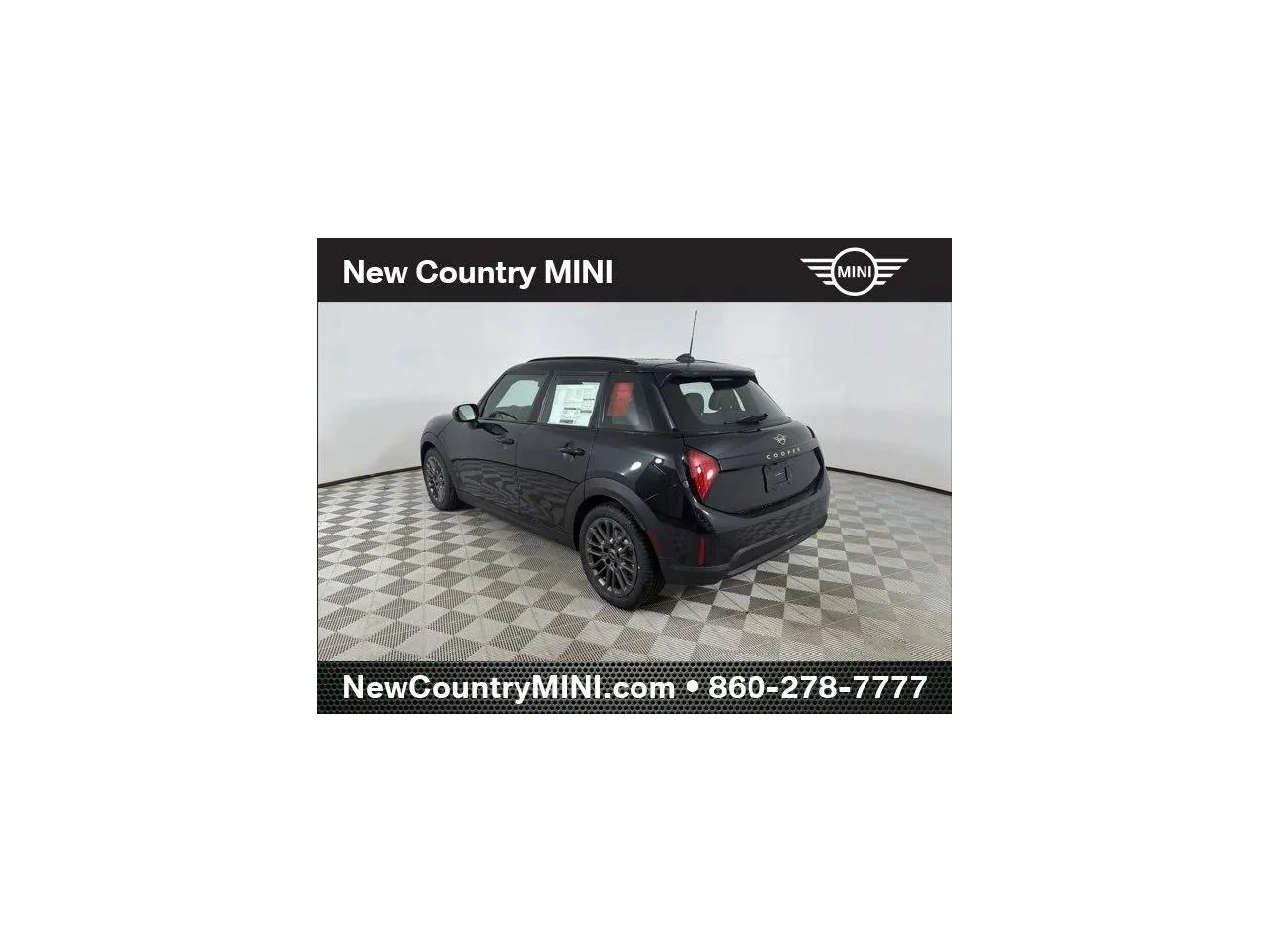New 2026 Midnight Black II Metallic MINI SIGNATURE PLUS image 5