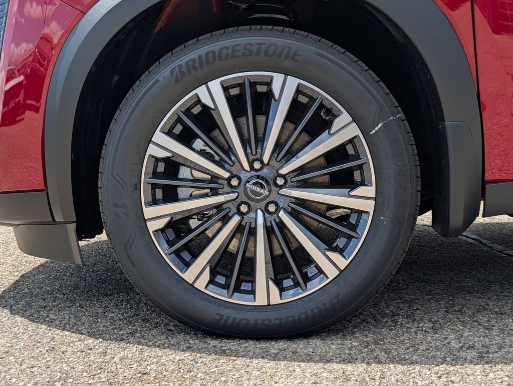 New 2026 Scarlet Ember Tintcoat Nissan Platinum image 4