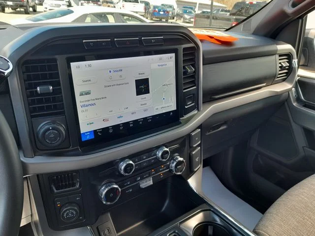 Used 2024 Oxford White Ford XLT image 20