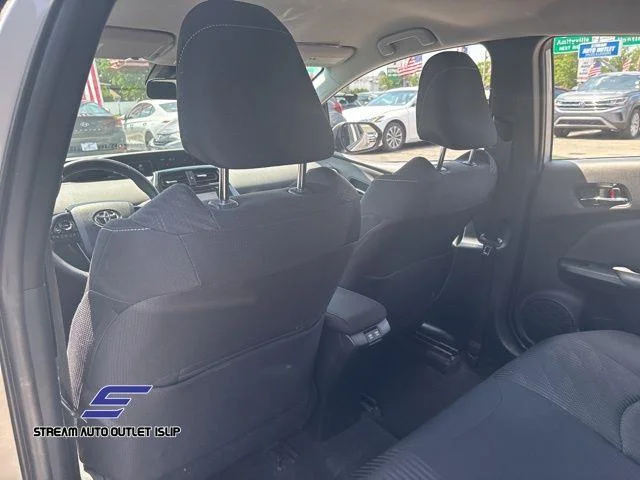 Used 2022 Silver Toyota LE image 22