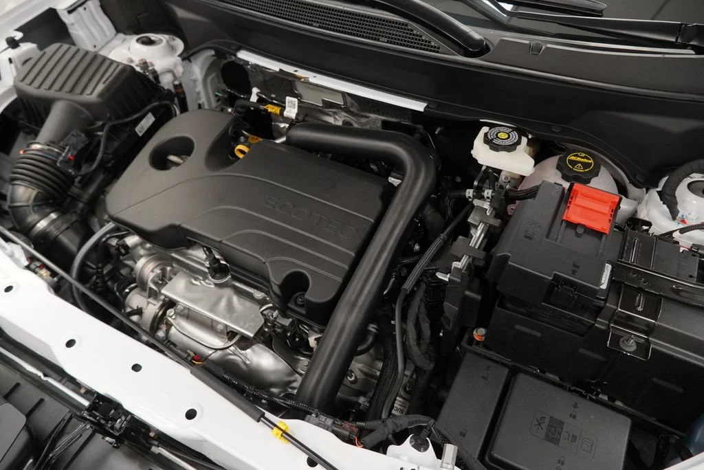 New 2027 Summit White Chevrolet LT image 41