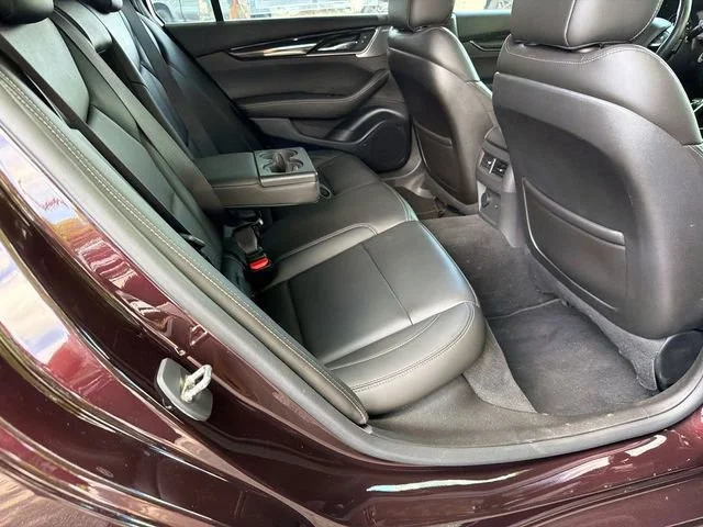 Used 2020 GARNET METALLIC Cadillac Luxury image 15