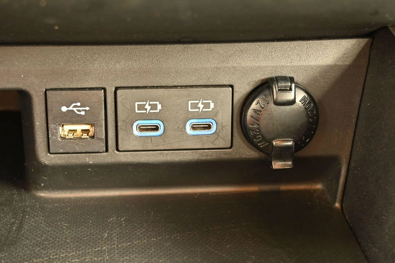 Used 2022 Magnetic Gray Metallic Toyota XLE image 25