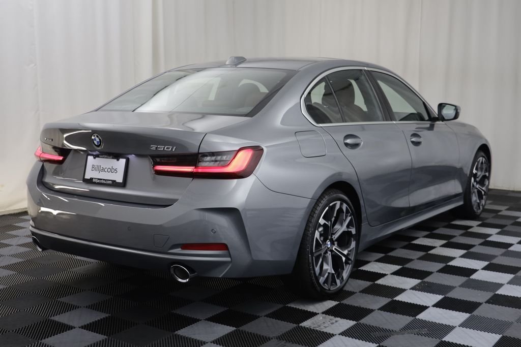 New 2026 Skyscraper Grey Metallic BMW 330i xDrive image 17