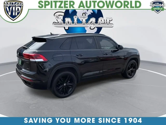 Used 2023 Black Volkswagen 2.0T SEL R-Line image 9