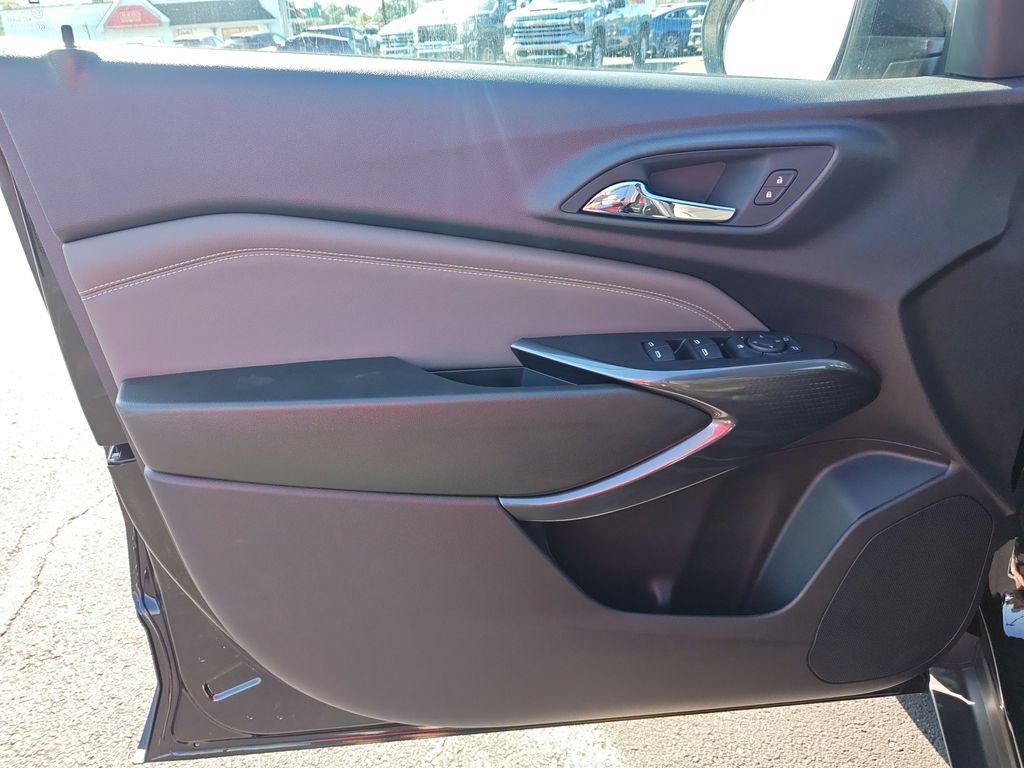 New 2026 Mosaic Black Metallic Chevrolet ACTIV image 12