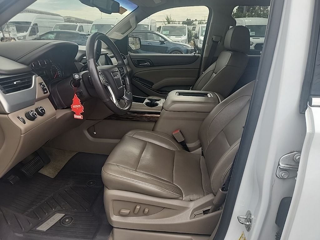 Used 2017 White GMC SLT image 19